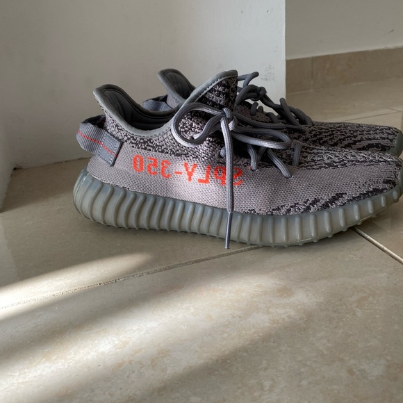 Adidas Yeezy Boost  350 V2 - Picture 4 of 5